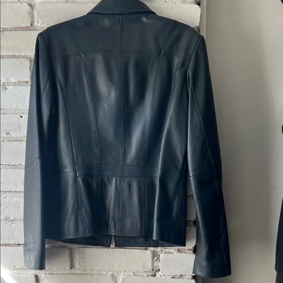 Women's Black Leather Zip-Front Jacket - Picture 7 of 10
